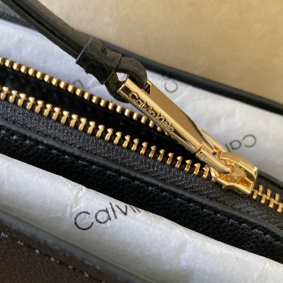 Like New Leather CK - Picture 12 of 12